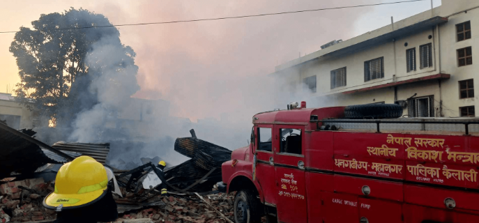 धनगढीमा भीषण लागलागी, सारथि अस्पताल सहित आठ पसल जलेर नष्ट