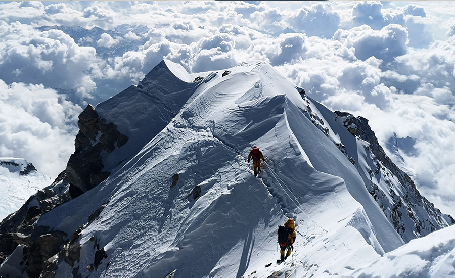 शरद ऋतुमा मात्रै हिमाल आरोहणका लागि १ हजार २ सय ९४ जनाद्धारा आरोहण अनुमति