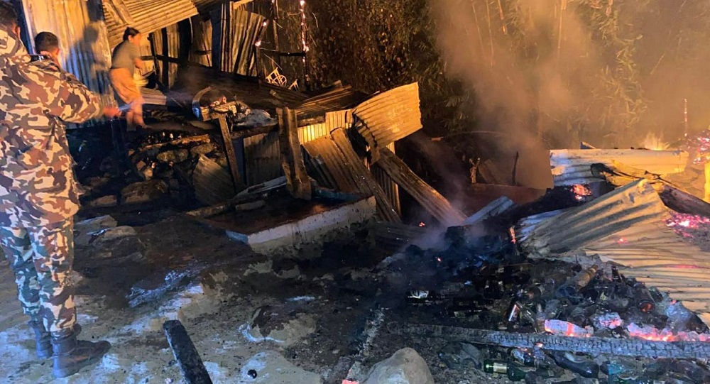 ताप्लेजुङको तेम्बा बजारमा आगलागी हुँदा एक करोड १८ लाखभन्दा बढी क्षति