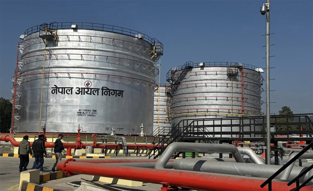 पेट्रोल र डिजेलको मूल्य बढ्यो