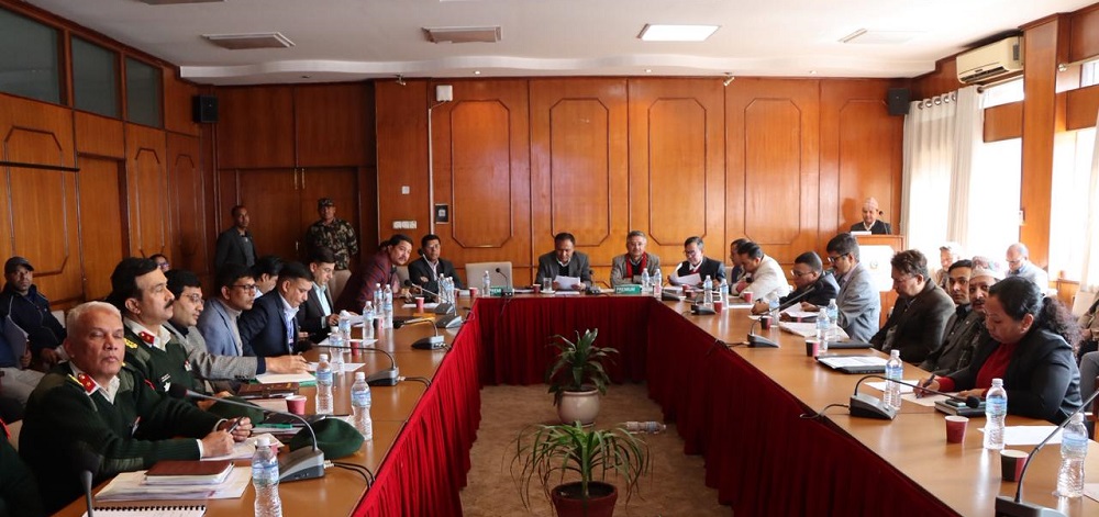 सडक योजनाको निर्माणमा नयाँ टेण्डरको प्रक्रिया सुरु गर्न मन्त्री घिसिङको निर्देशन